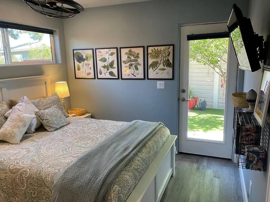 Encanto Cactus Flower Casita Phoenix 0*,